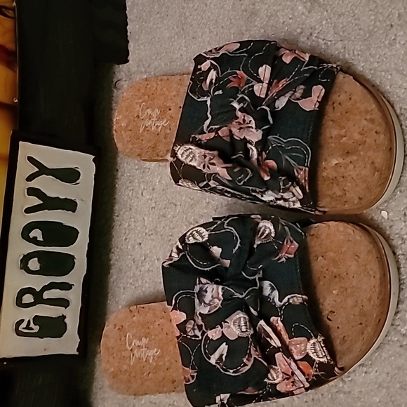 Slides - Picture 1 of 3